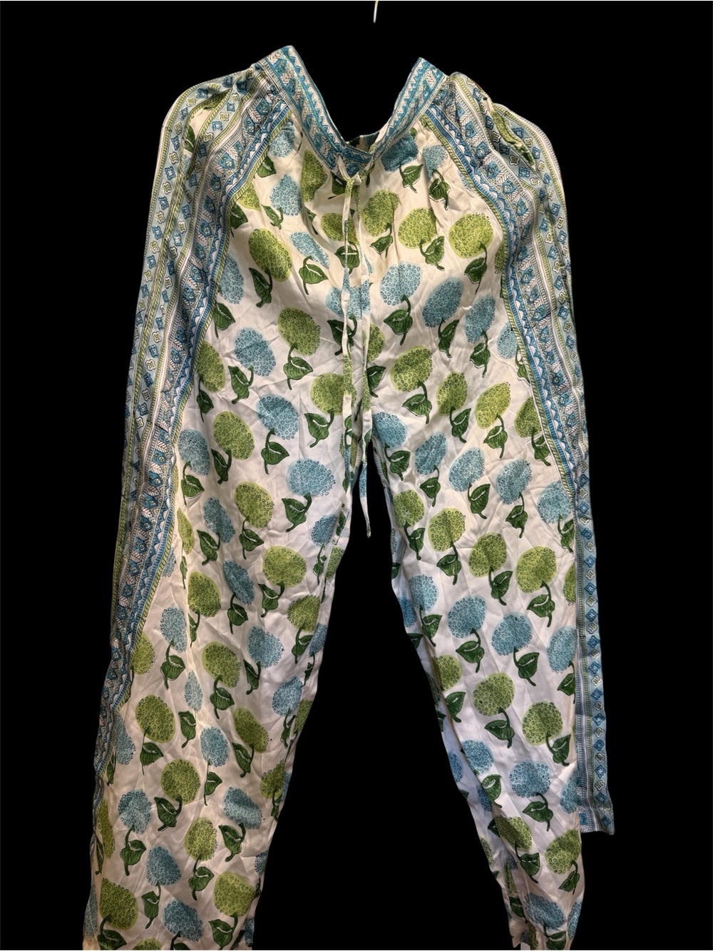 NWOT Clara the Label Hydrangea Pants with elastic waist and full lining